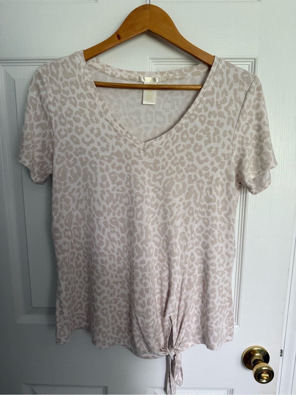 Matty M Light Beige Leopard V-Neck Short Sleeve Tie-Hem Top